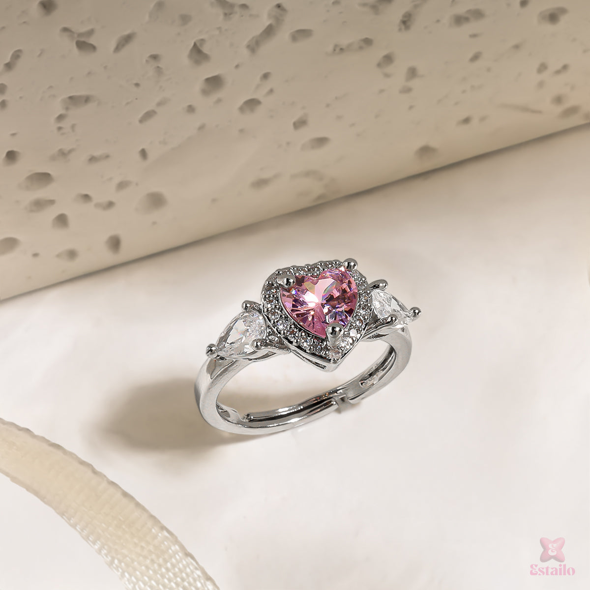 Dazzle Heart Ring