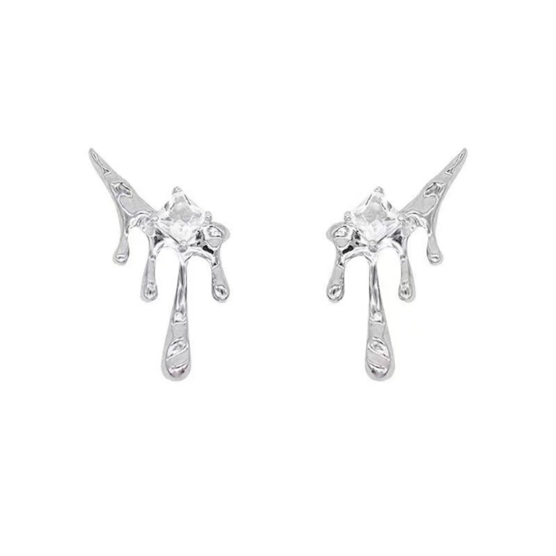 Molten Pearl Studs Earring