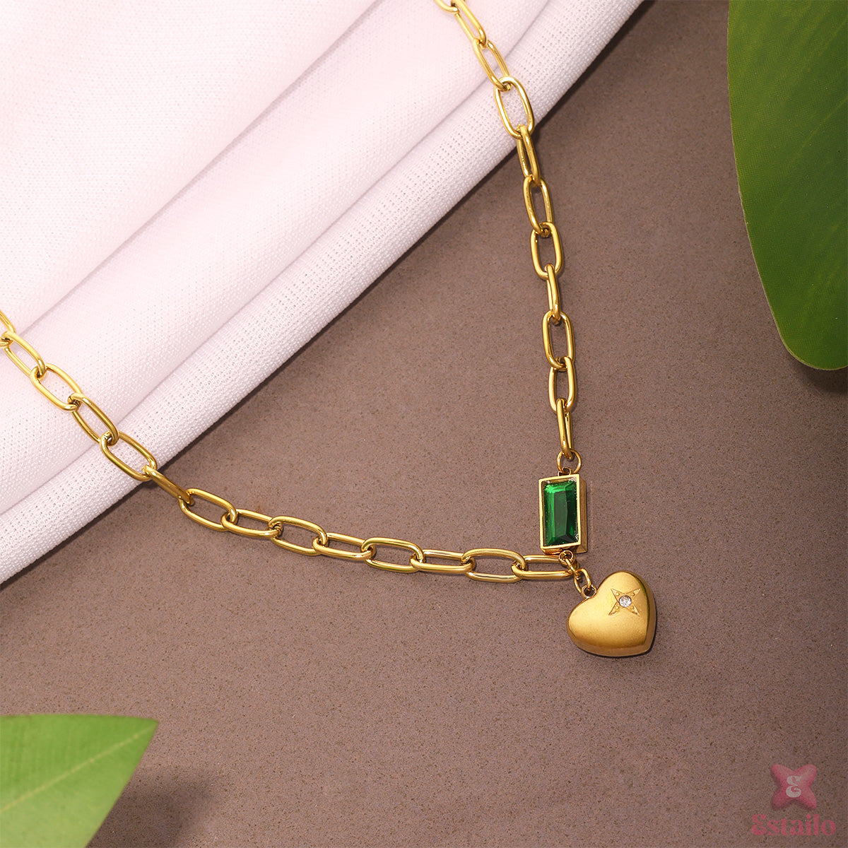 Sarang Shine Heart Neckpiece