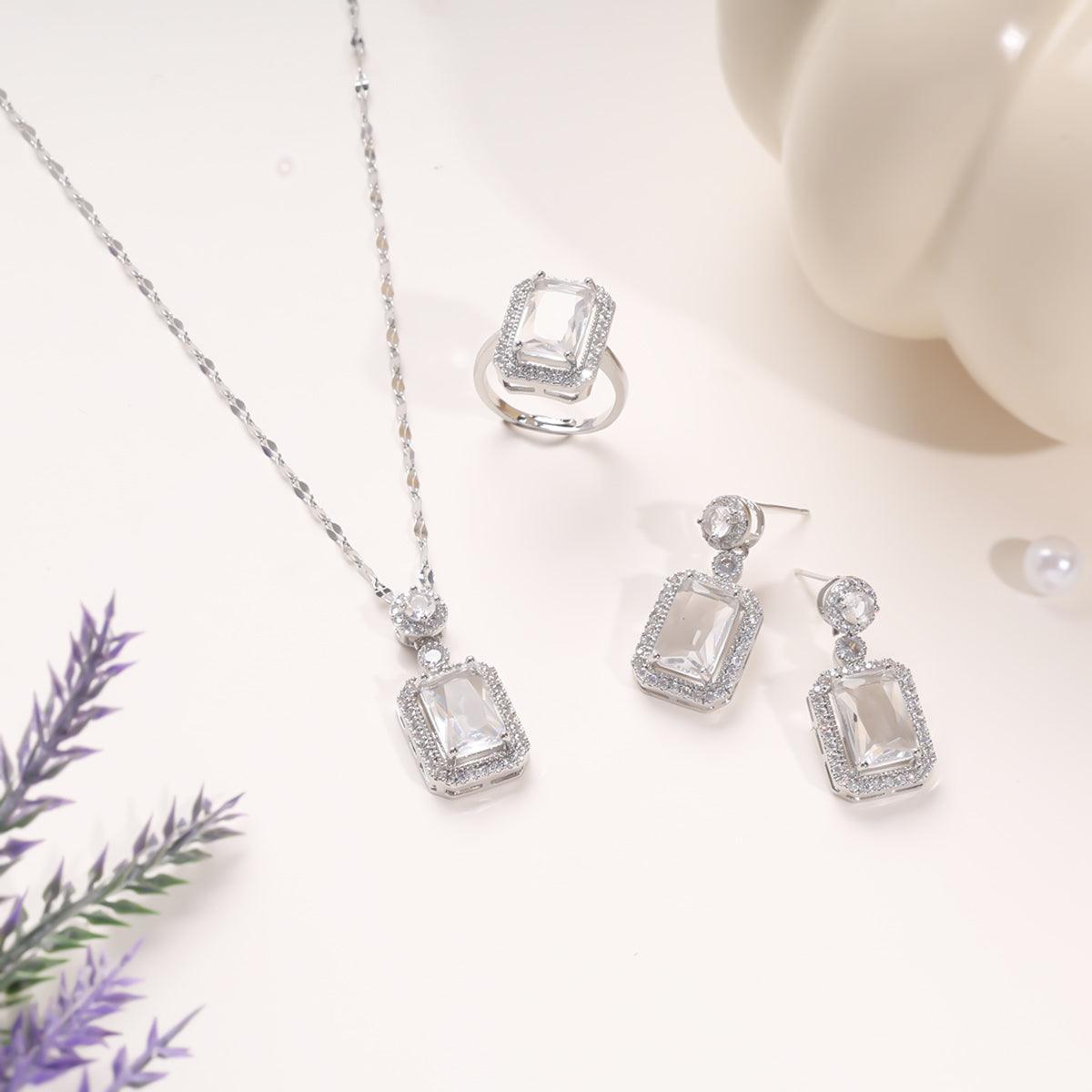 Silver Scarlet Dreams Neckpiece