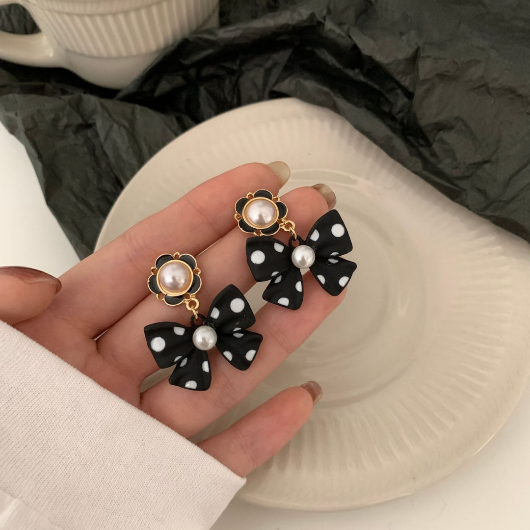 PolkaPearl Bow Earring
