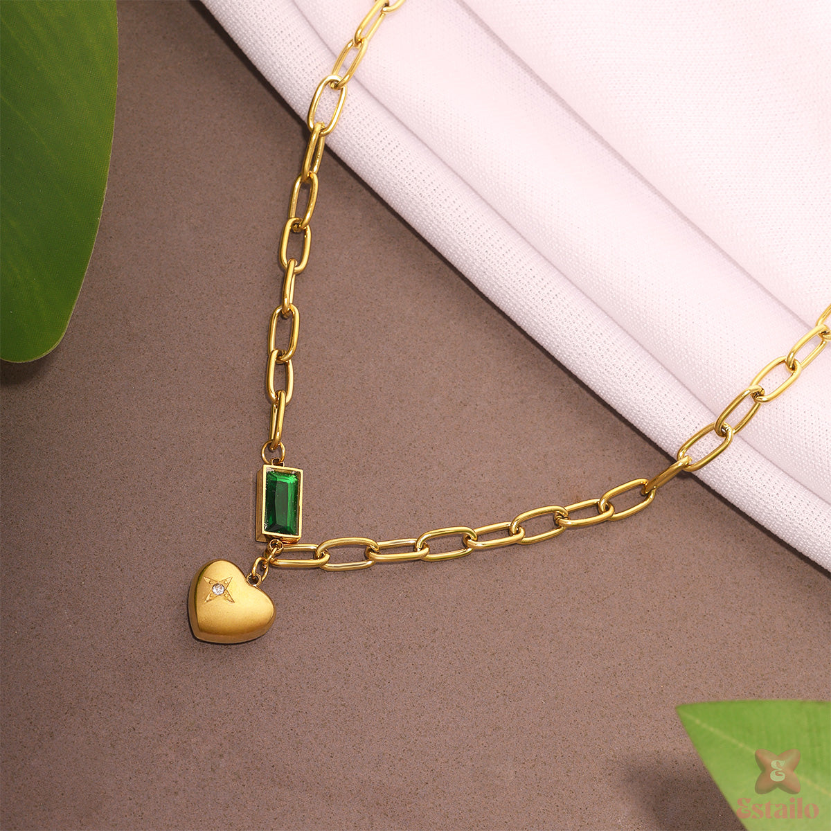 Sarang Shine Heart Neckpiece