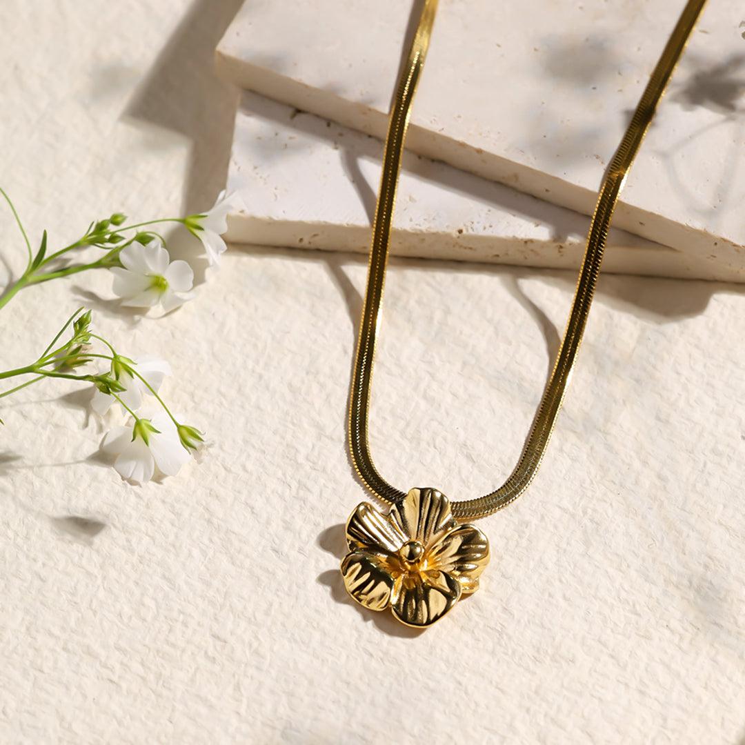 Bliss Bloom Necklace