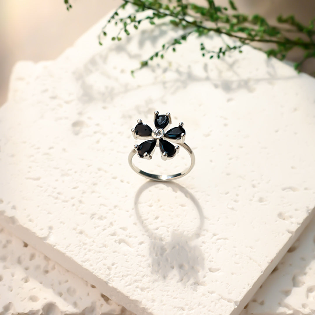 Daisy Charm Silver Ring