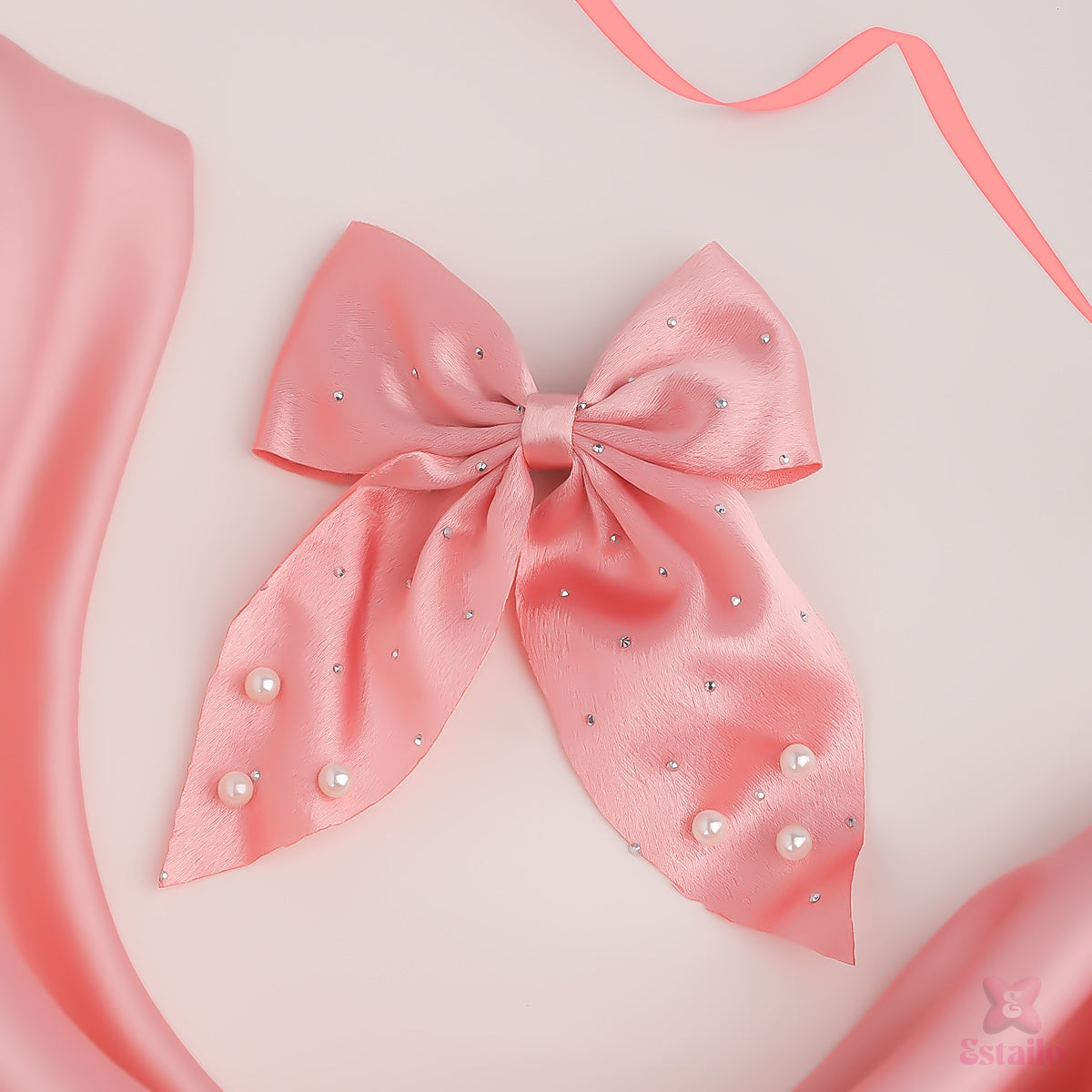 Charm Locks Bow Hair Clip