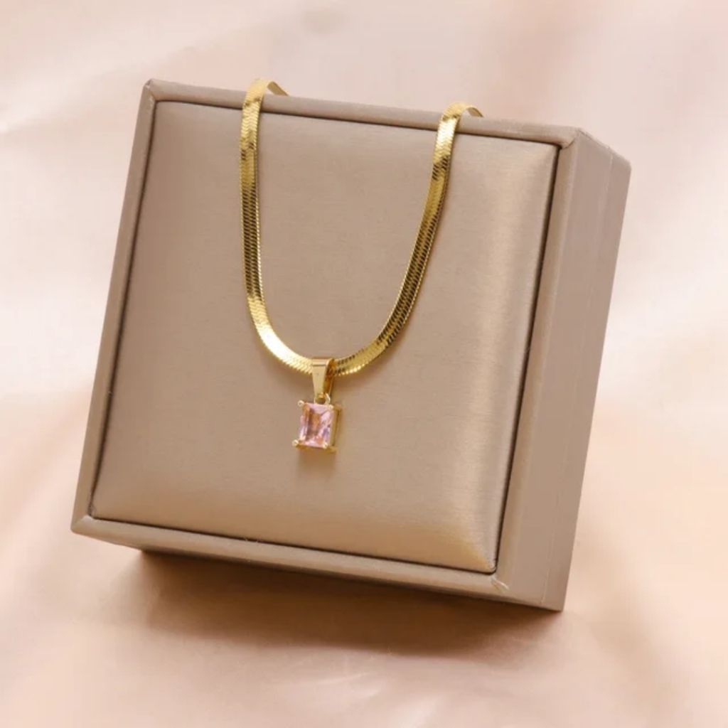 Minimalist Gold Necklace