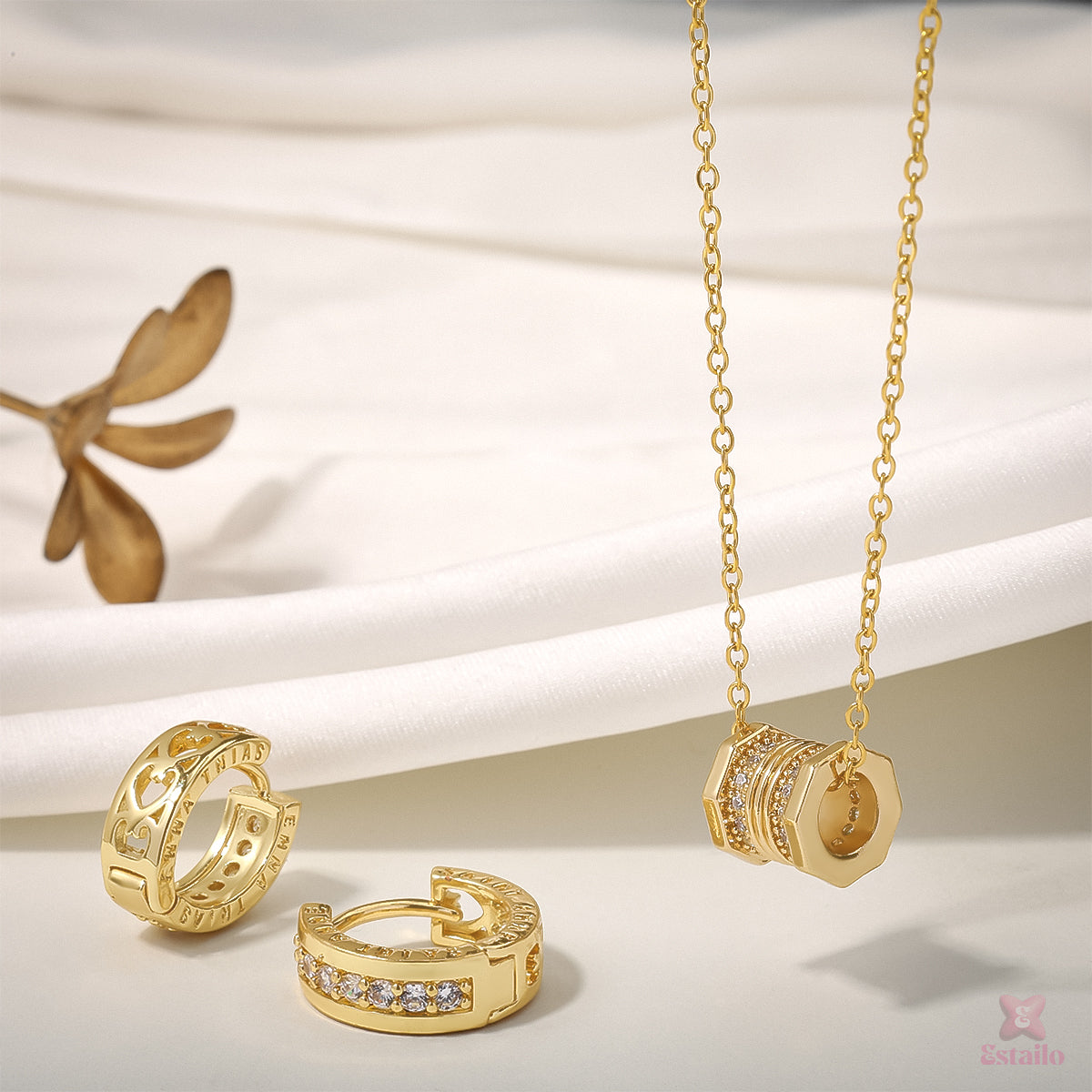 Sleek Hexagon Chain Neckpiece Set