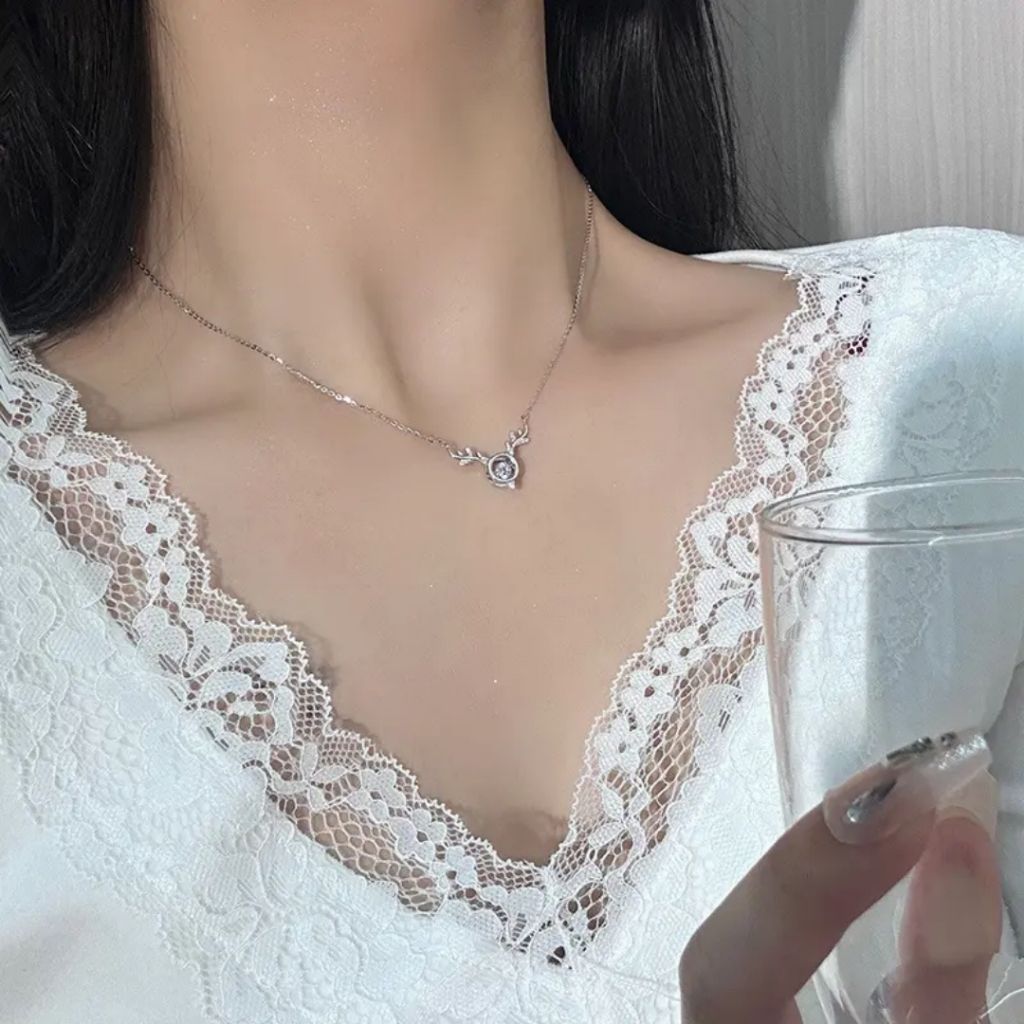 Delicate Dainty Leaf Necklace