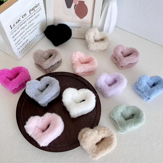 Puffy Heart hair claw( pack of 1)