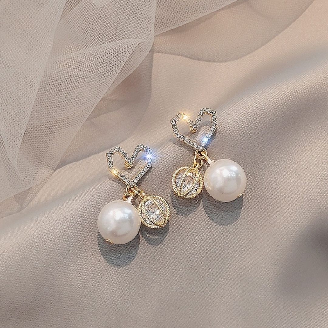 Pavé Heart & Pearl Cascades Earrings