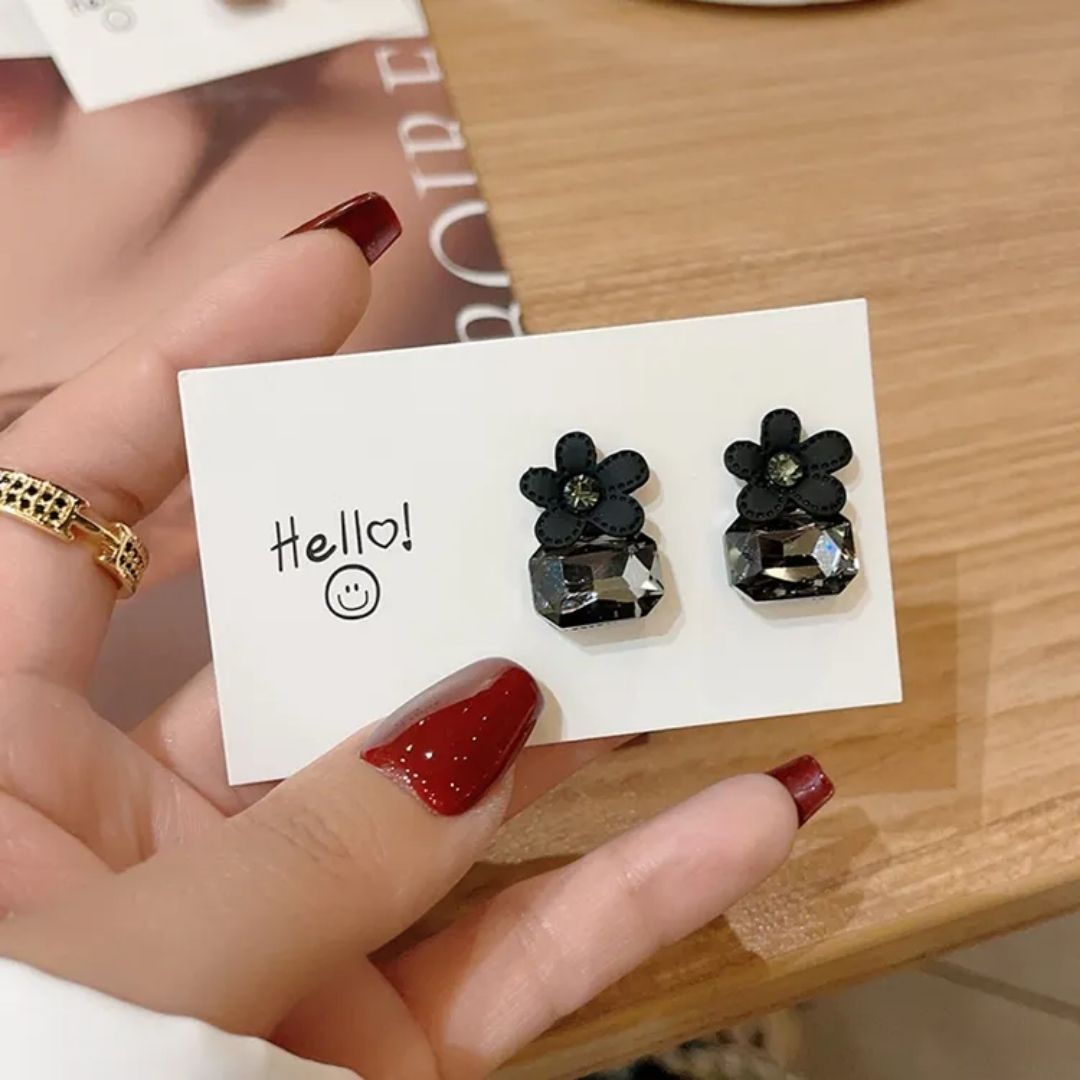 Dusk Charm Stud Earrings