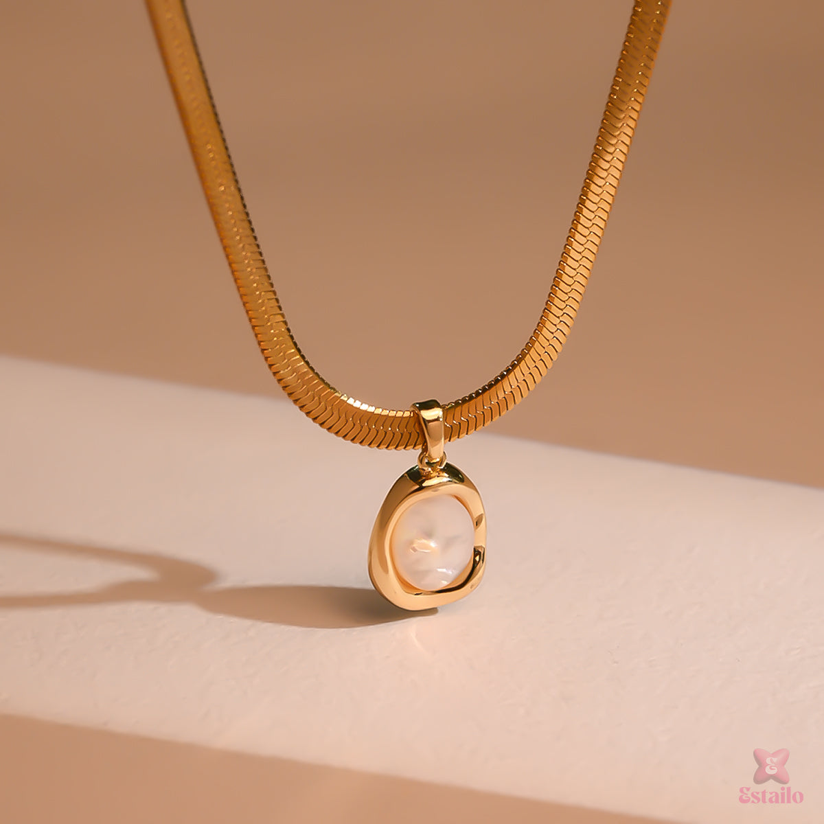 Golden Glossy Gem Necklace