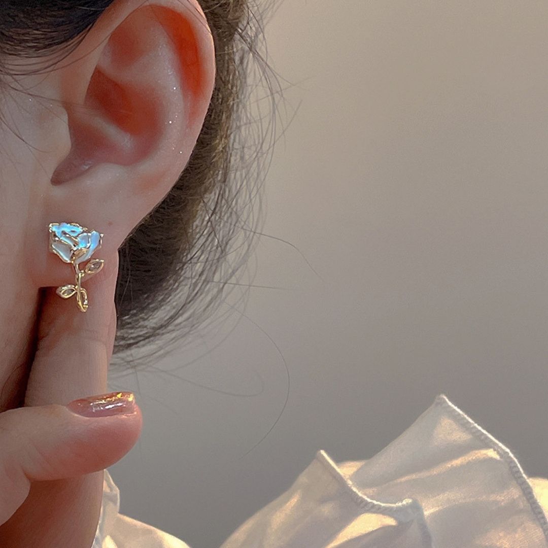 Noir & Pearl Rosettes Earrings