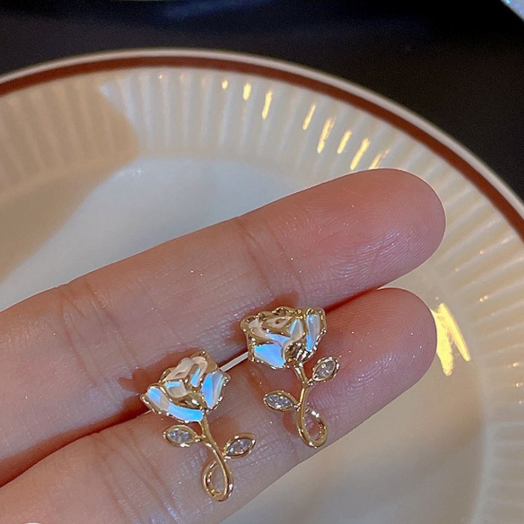 Noir & Pearl Rosettes Earrings