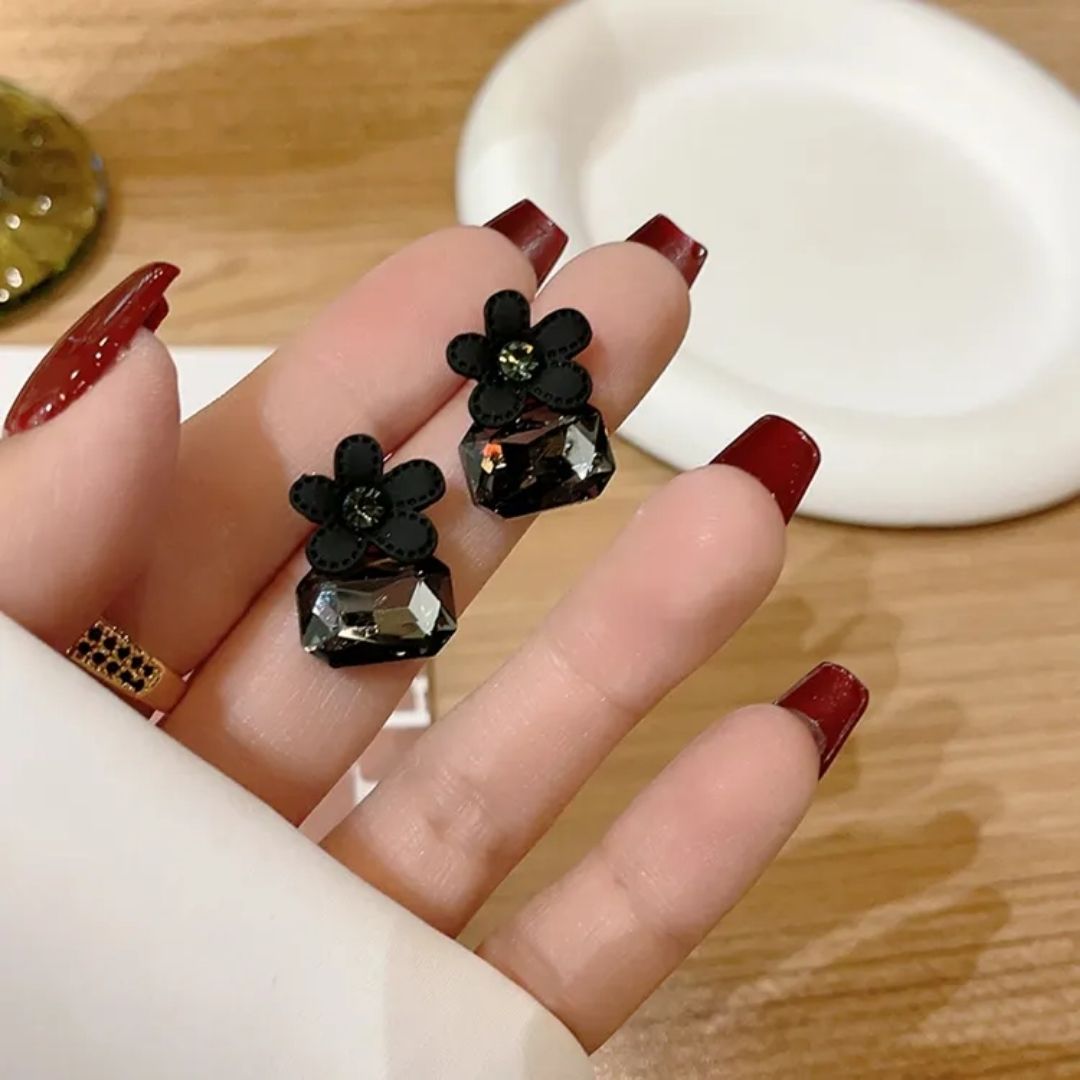 Dusk Charm Stud Earrings