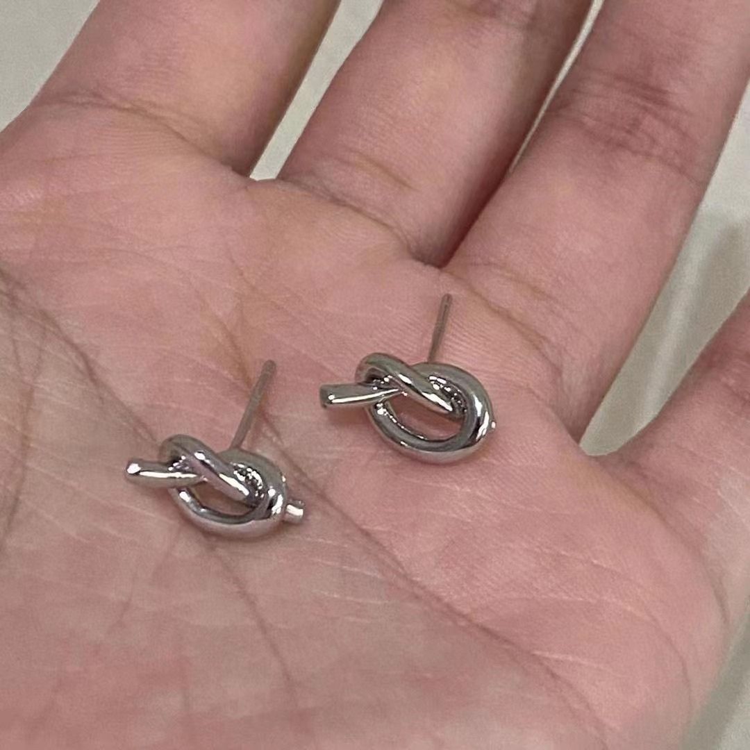Linear Loop Studs Earrings