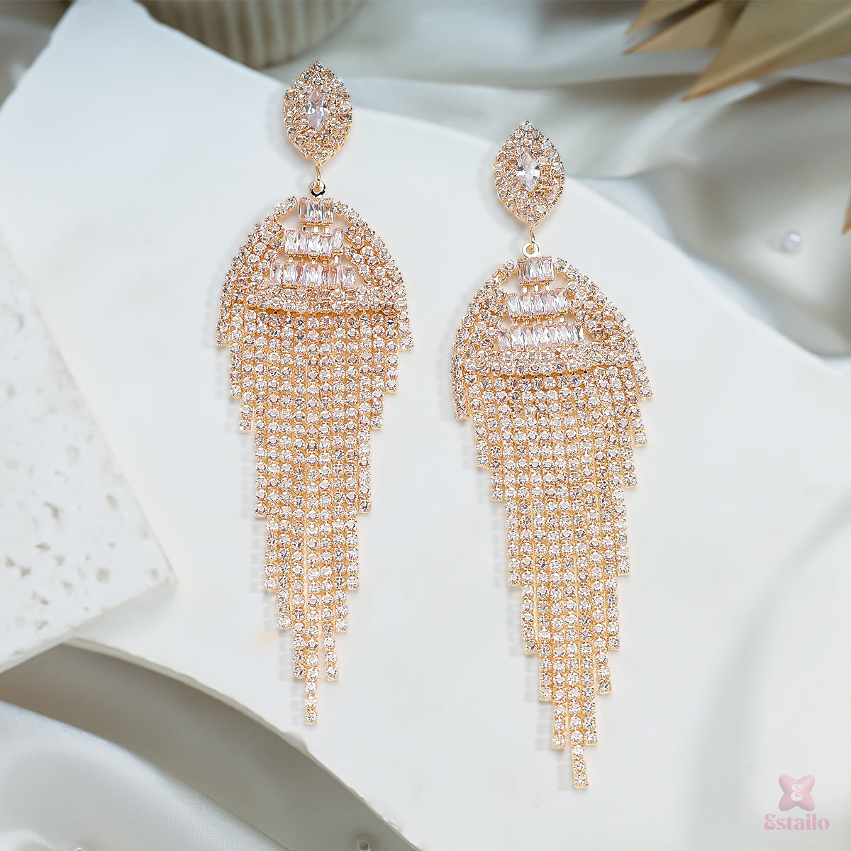 Refined Rhinestone Dangles Earrings