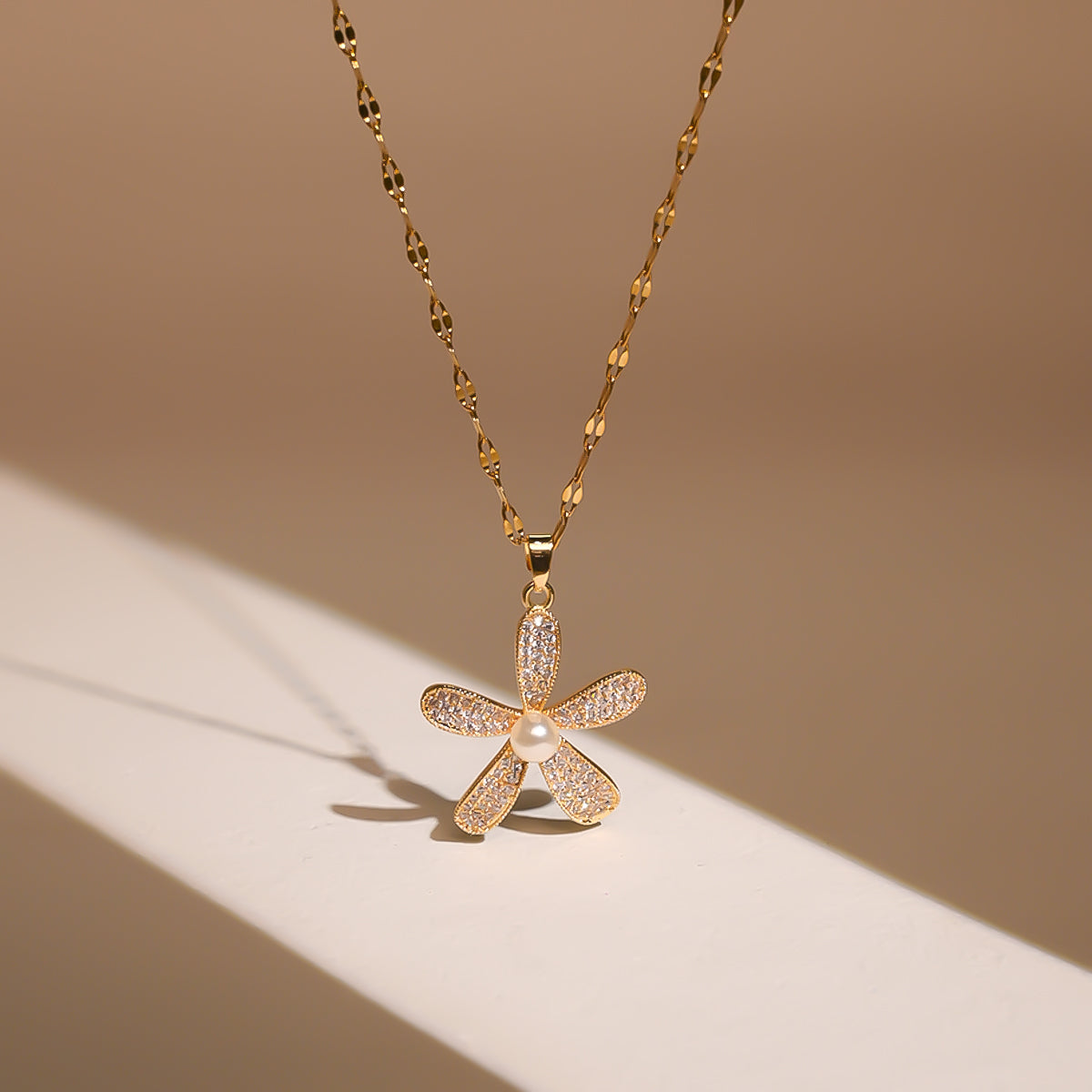 Bloom Pearl Necklace