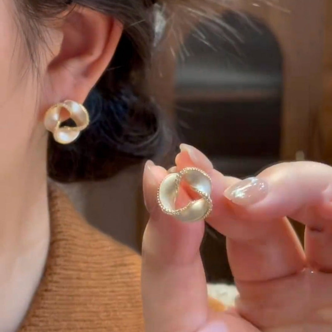 Swirlbloom Studs Earrings