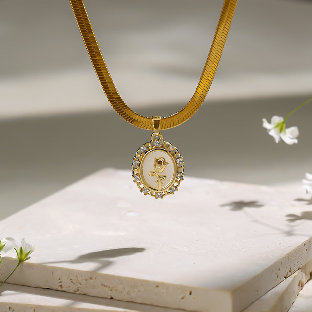 Golden Elegance Daisy Neckpiece