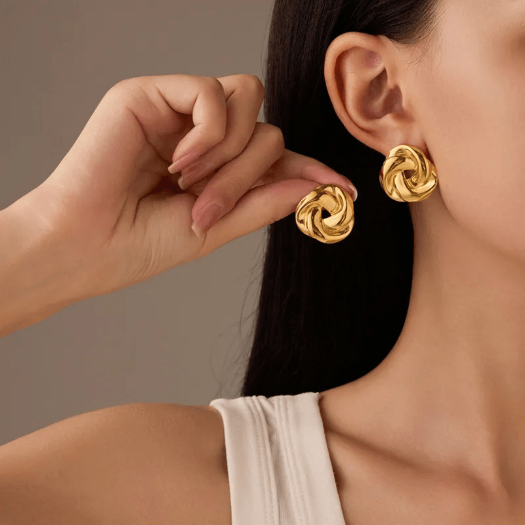 Sparkle Glow Minimal Earring