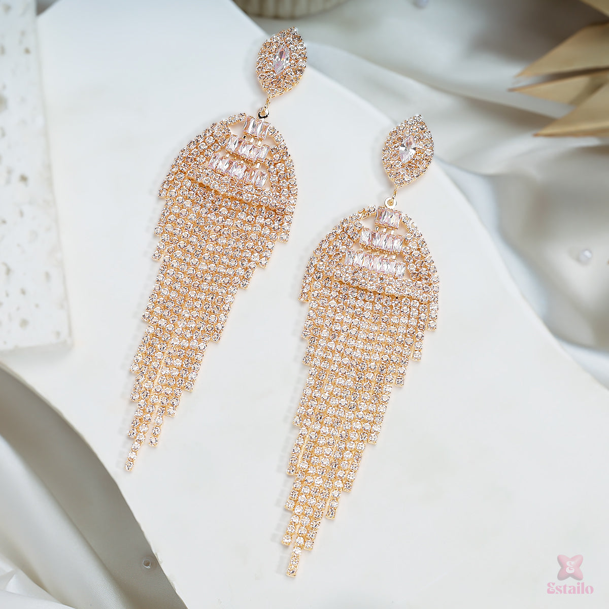 Refined Rhinestone Dangles Earrings