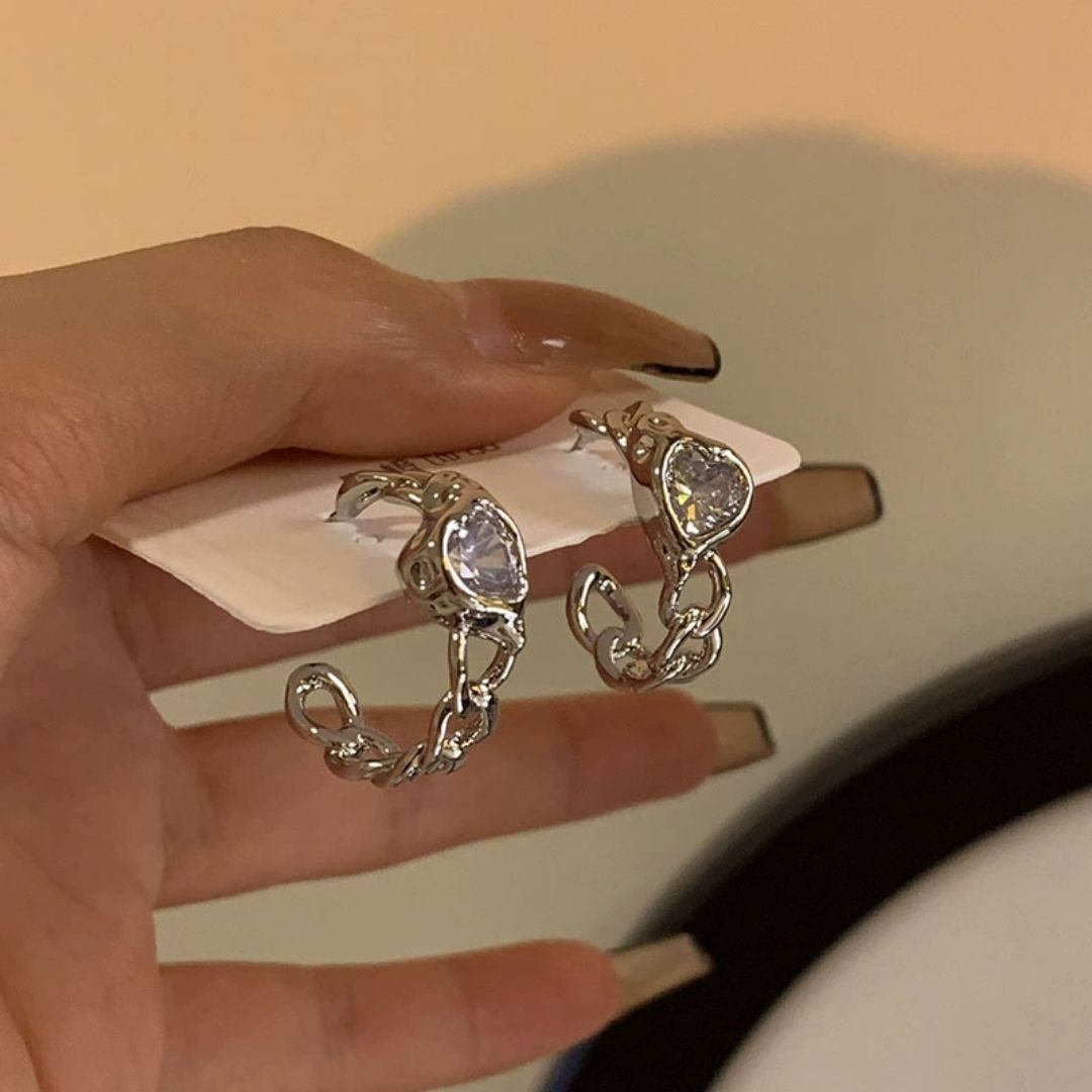 Gilded Chain-Hearts Earrings