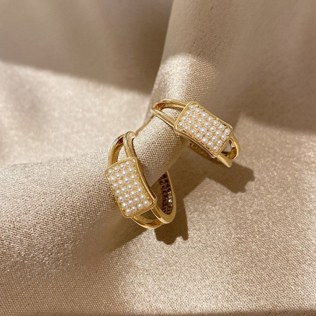 Dewdrop Golden Bands Earrings