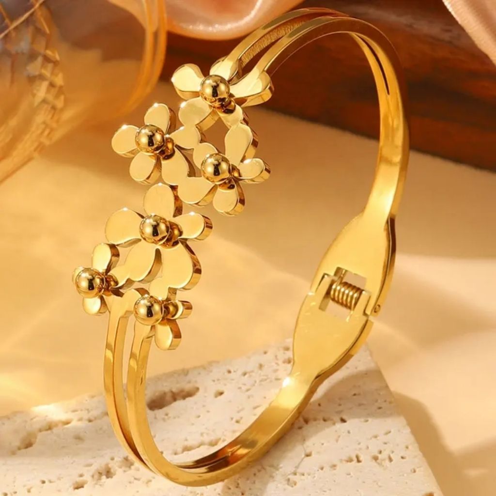 BelleCharm Bloom Bracelet