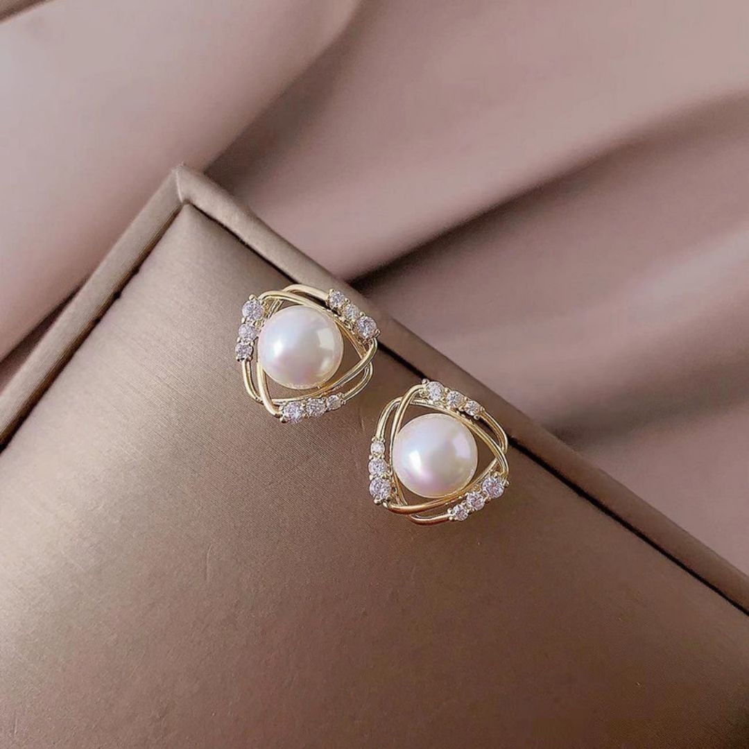 Empress Pearl Studs Earrings