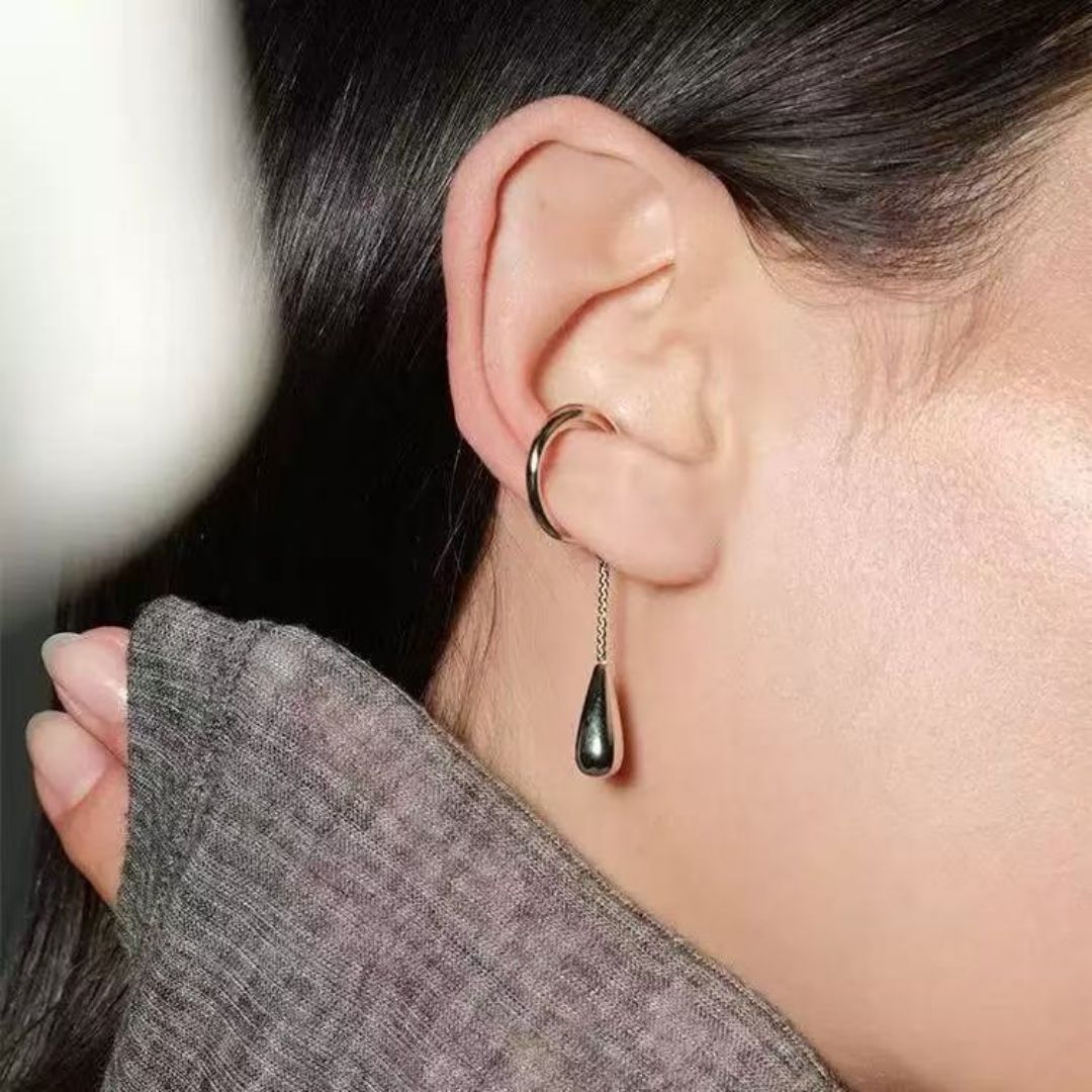 Gleaming Crescent Studs Earrings