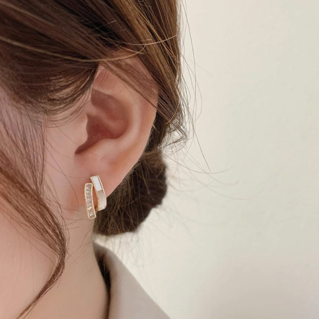 Minimalist Gleam Studs Earrings