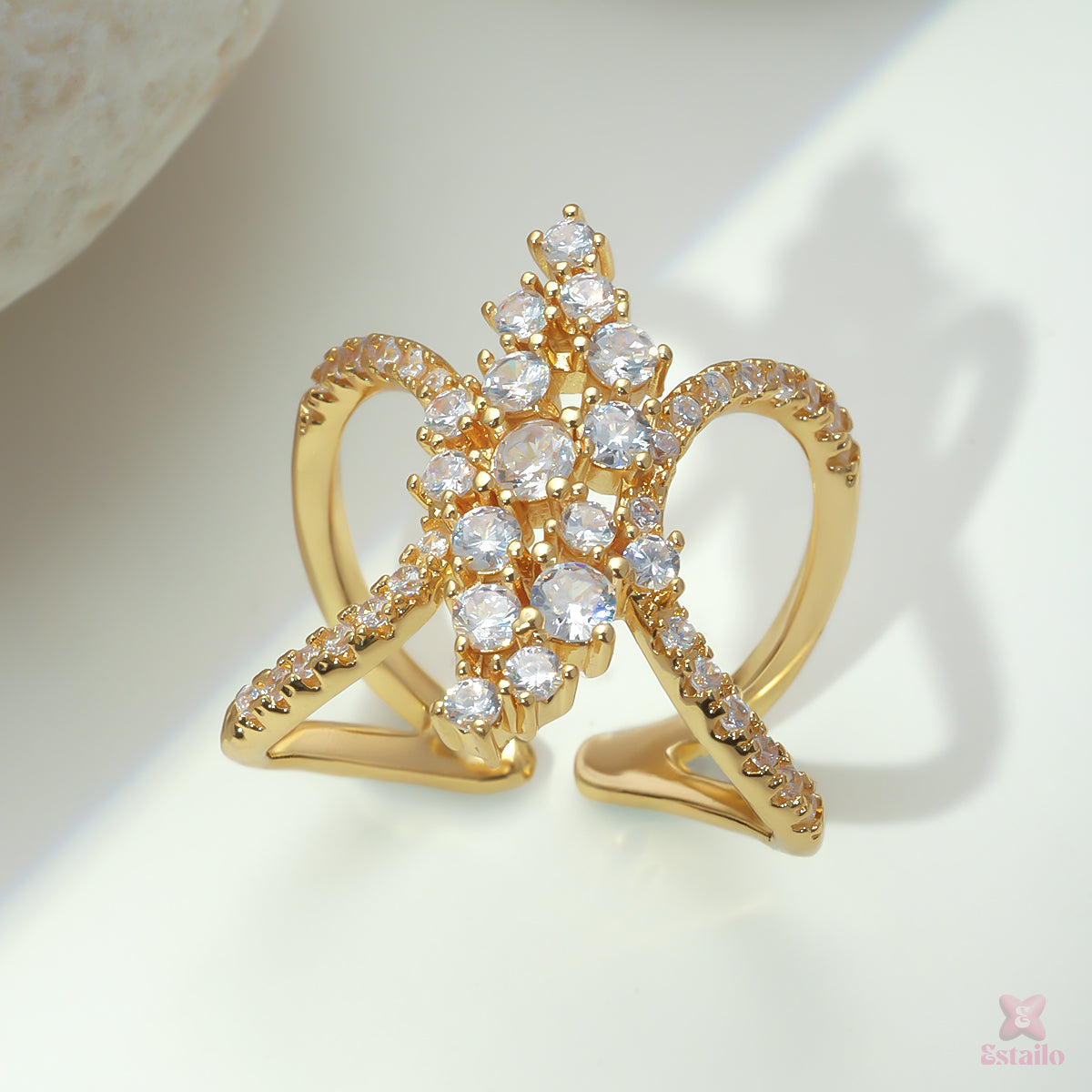 Regal Dream Drip Ring