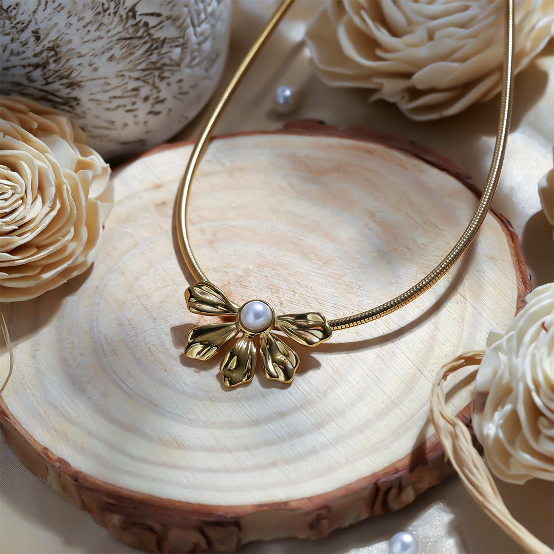 Scarlet Glow Necklace