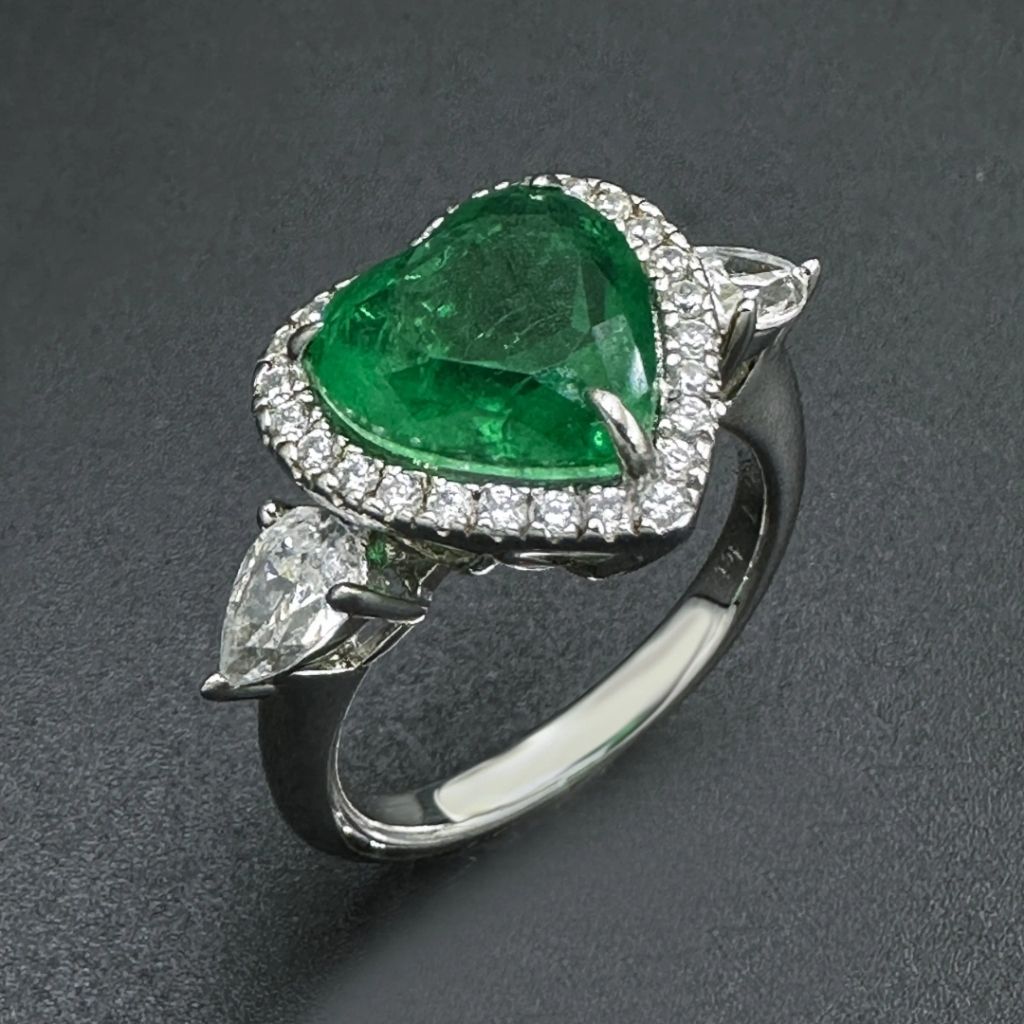 Emerald Heart Ring