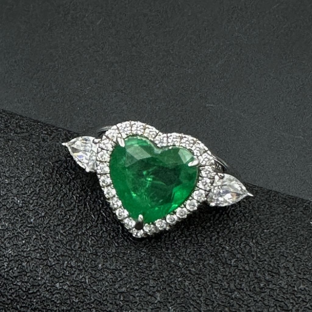 Emerald Heart Ring