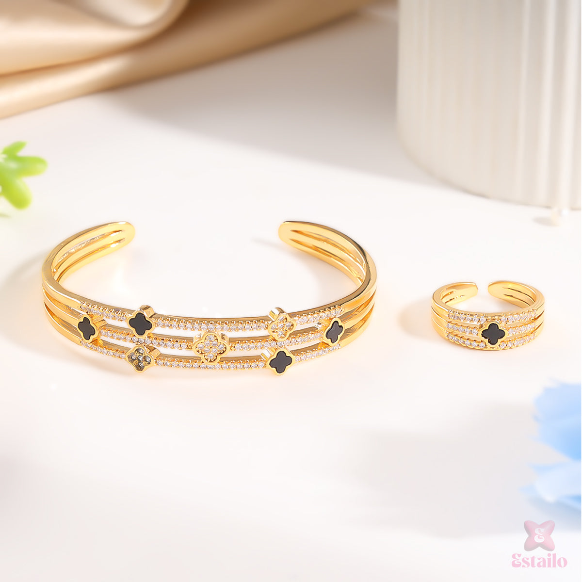 Midnight Clover Bracelet