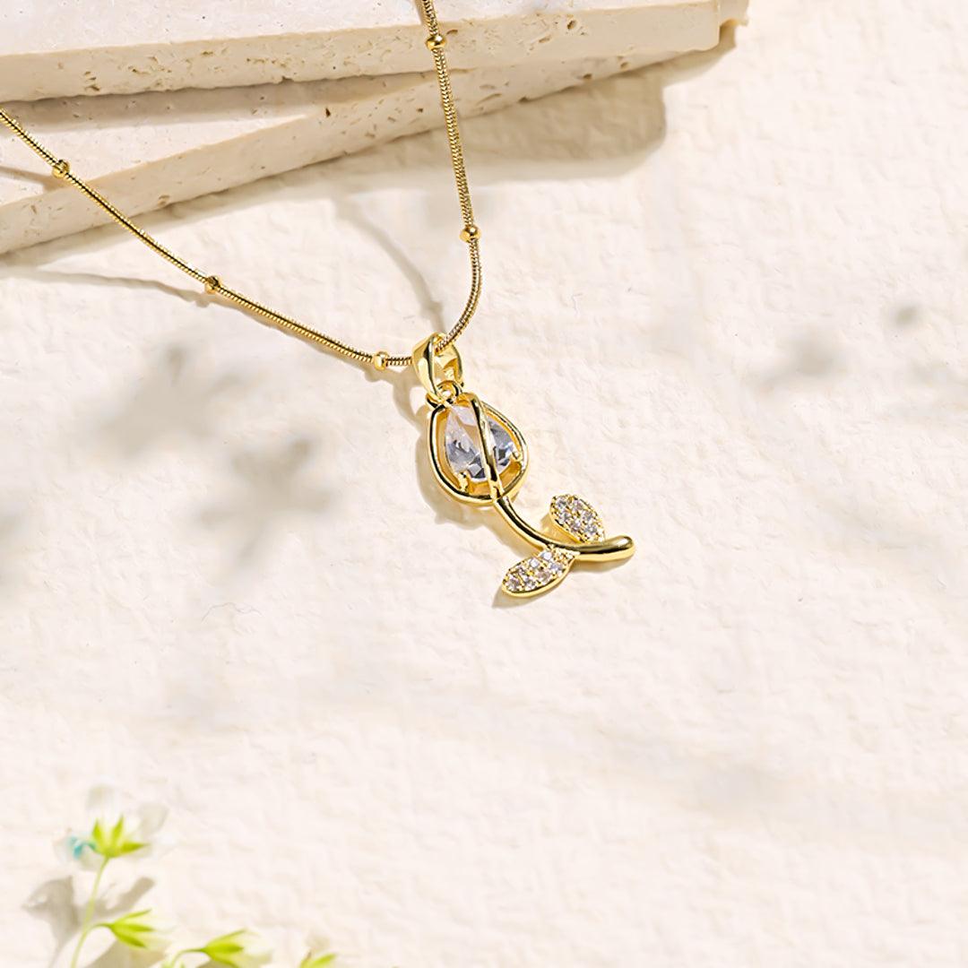 Bling Blogger Daisy Neckpiece