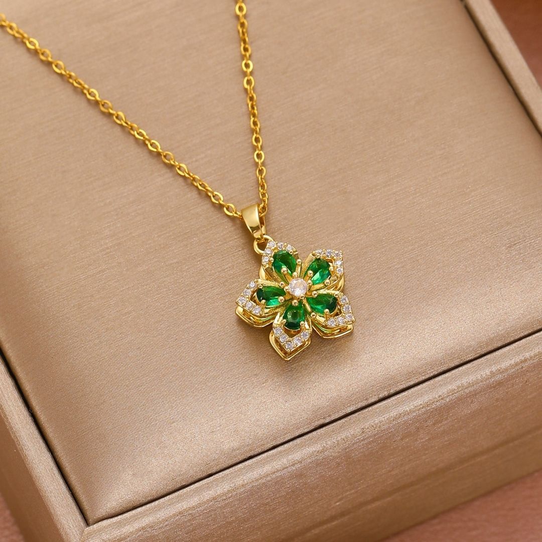 Starlight Emerald Rosette Necklace