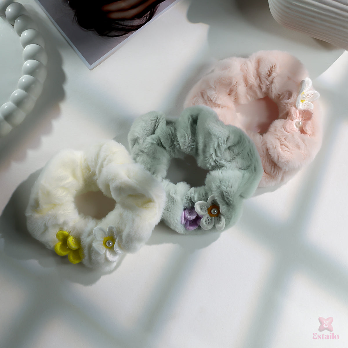 Acry Pop Hair Scrunchie (pack of 1)
