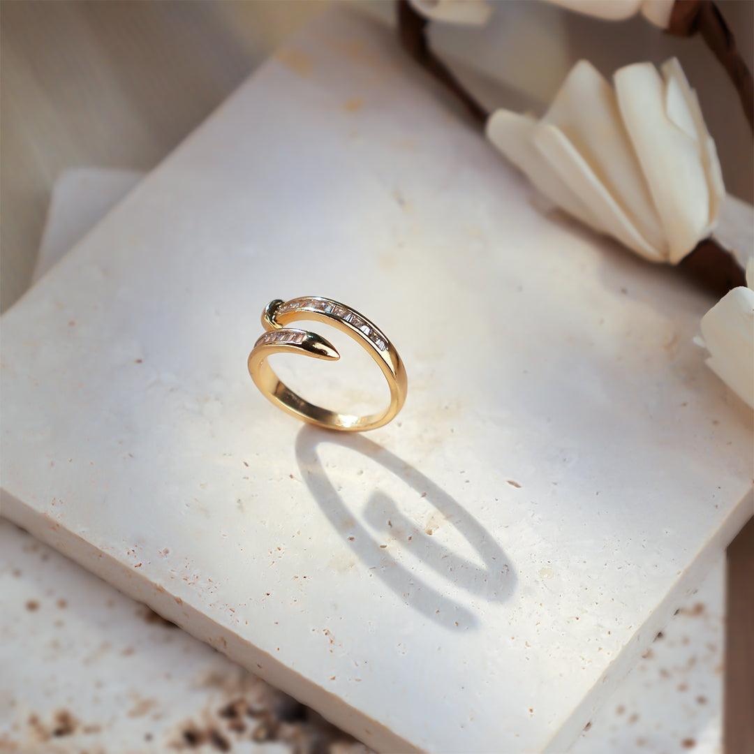 Dainty Chic Golden Ring