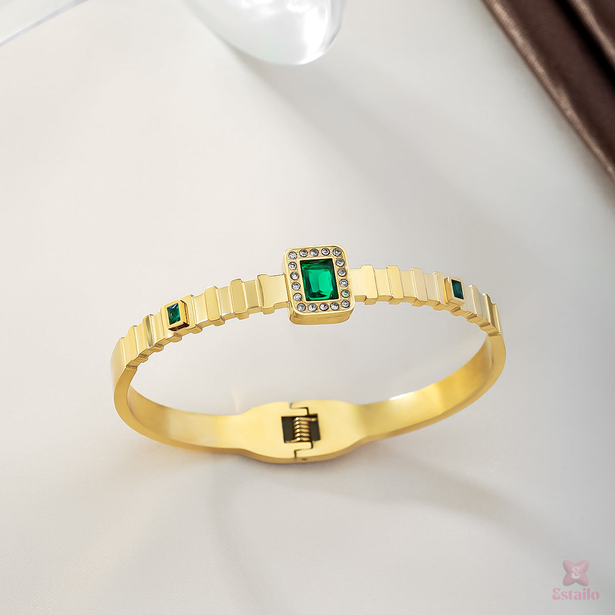 Gilded Emerald Essence Bracelet