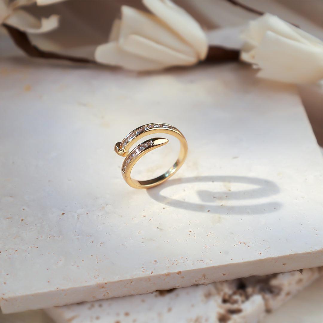 Dainty Chic Golden Ring