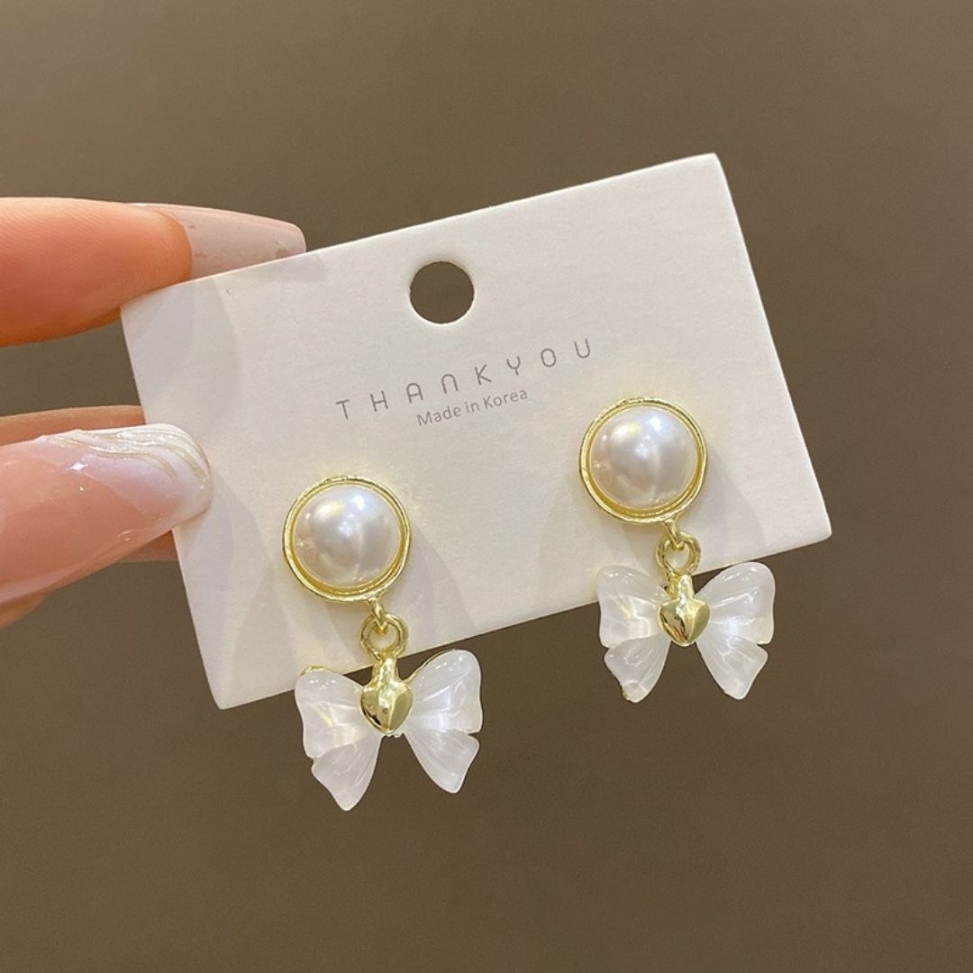 Mini Heart Bow Delight Earrings