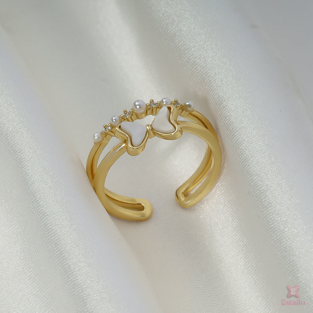 Serene Knot Ring