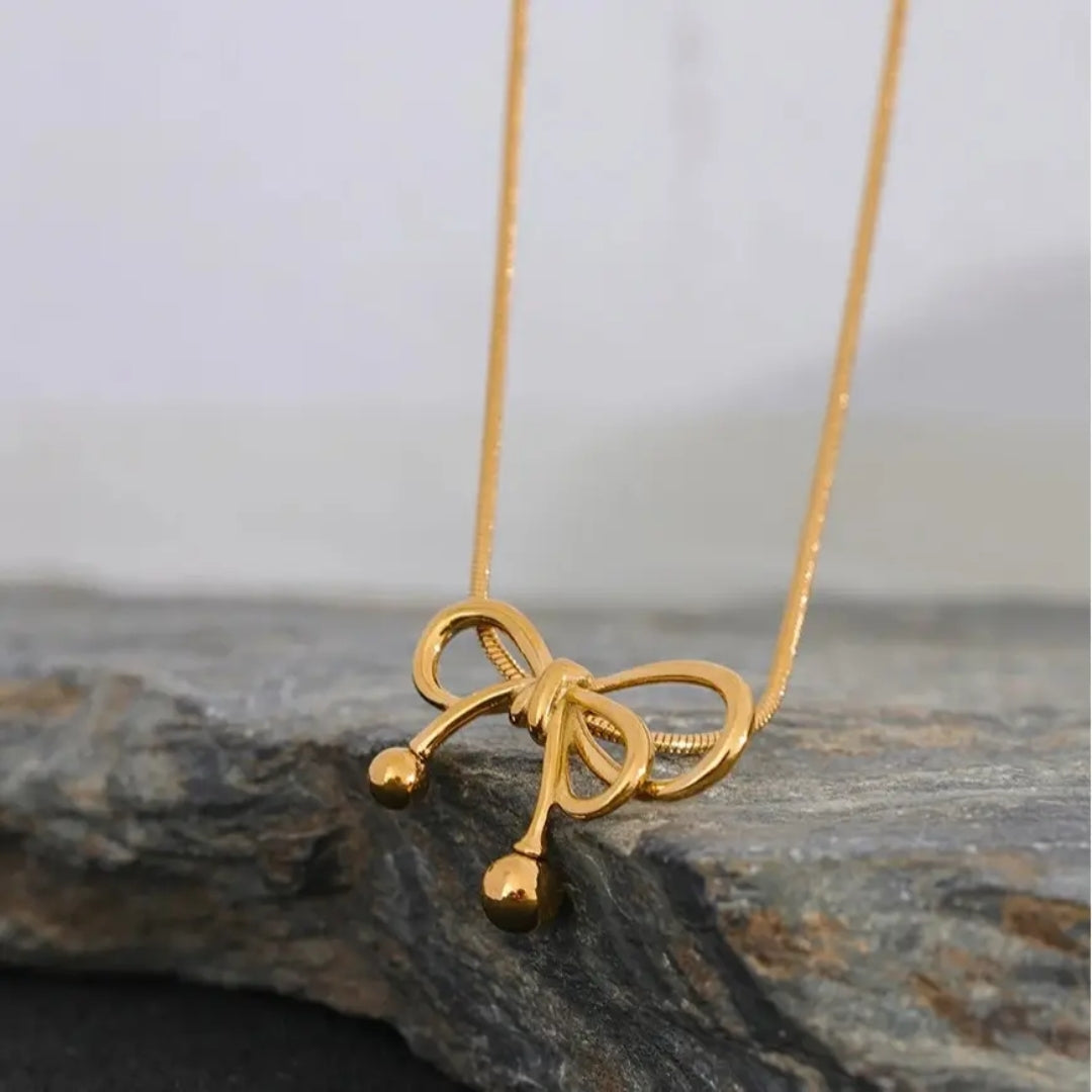 Tiny Bow Necklace