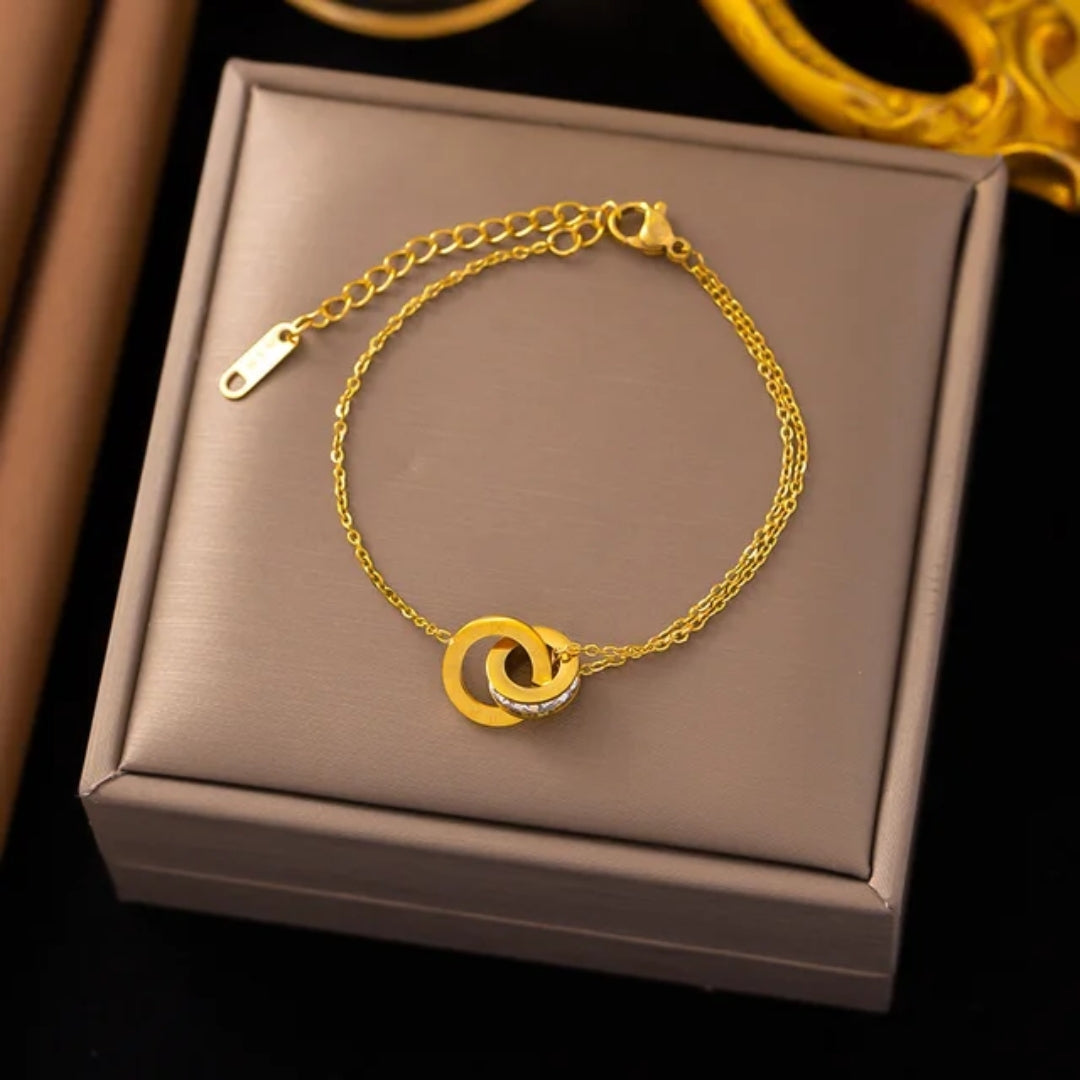 Graceful Eternal Chain Bracelet