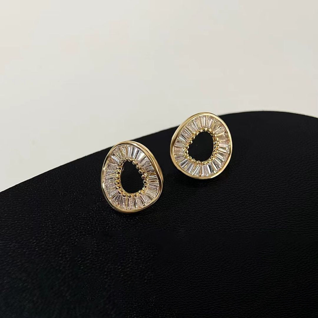 Solaris Glow Ovals Stud Earrings