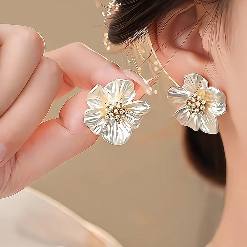 Camellia Dream Studs Earrings