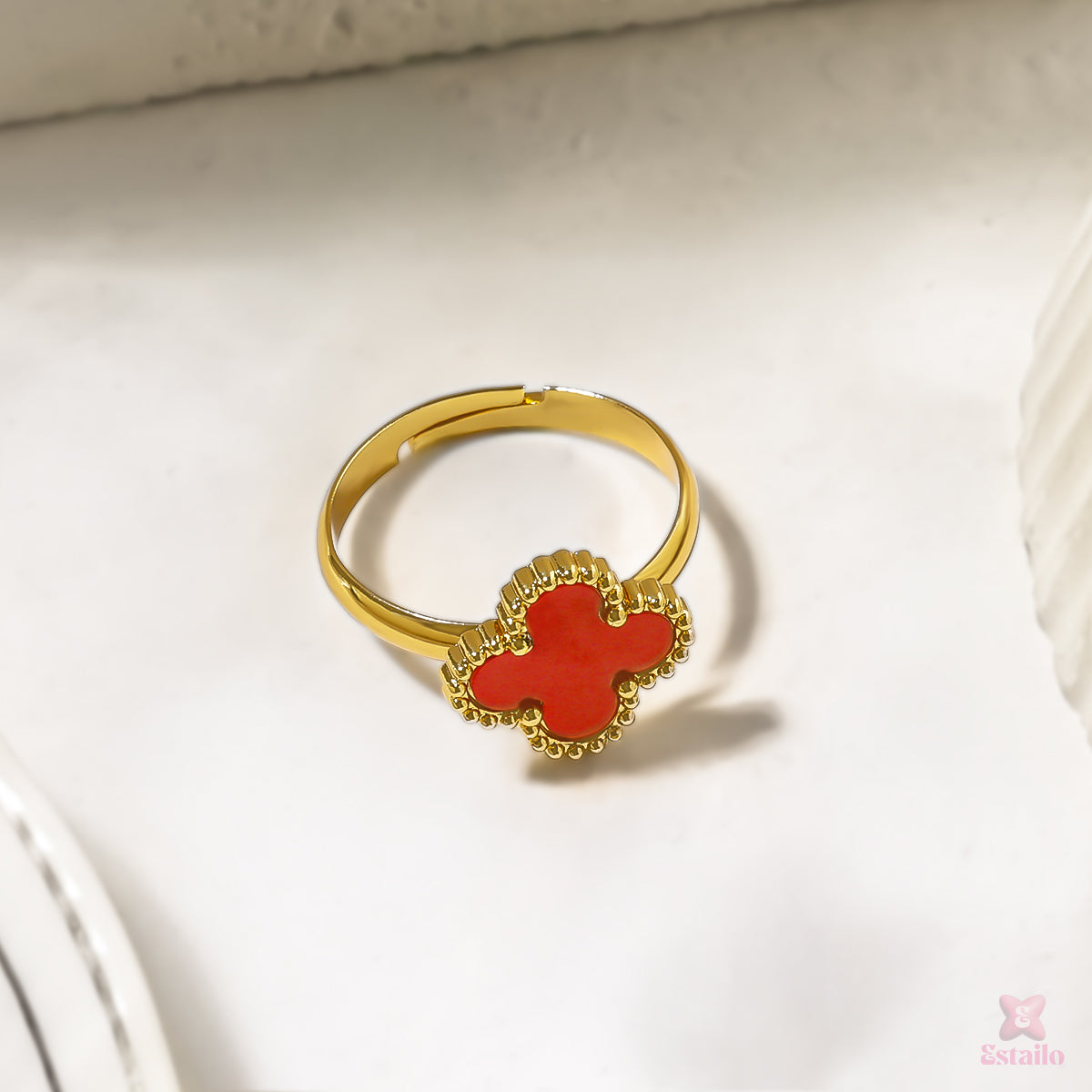 Red Royale Clover Ring